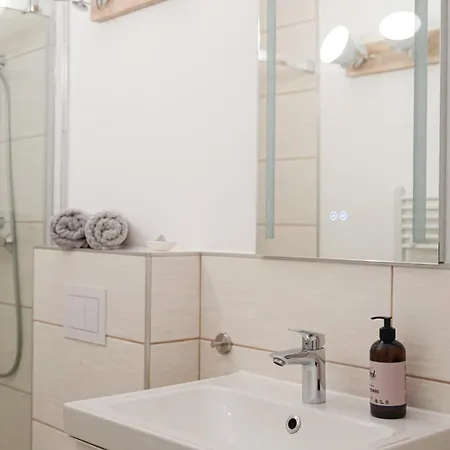 Daire Gemuetliches Hinterm Deich *